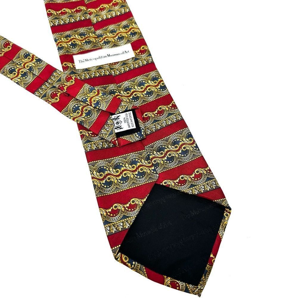 Mens Necktie The Metropolitan Museum of Art 100% Imported Silk Tie NY